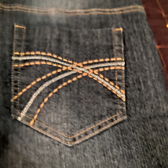 NWT Maternity Jeans - Picture 2 of 6